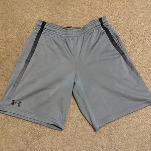 Grey large under Armour shorts